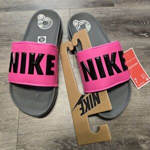 Nike slides